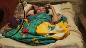 Mujer implora ayuda de la ciudadanía para su madre enferma