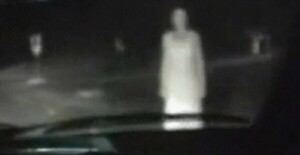 LA DAMA DEL CERRO DE CAACUPÉ, FANTASMA ASUSTA A CONDUCTORES - La Voz del Norte
