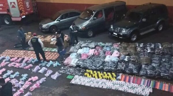 PARAGUAYOS DETENIDOS EN POSADAS CON MILLONARIA CARGA DE CONTRABANDO