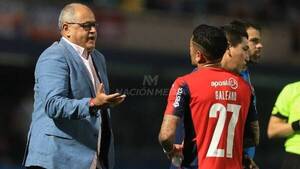 Cerro: ¿"Chiqui" quiso rajar a 5 futbolistas pero Zapag y su directiva no quisieron?