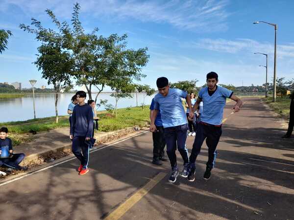 Estudiantes de Encarnación se unen al Día Mundial del Juego con recorrido de 5 kilómetros