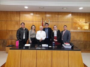 Exjuez Blas Imas explica controvertida foto luego de un juicio oral - Nacionales - ABC Color