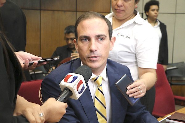 Abdo busca su reelección y pretende forzar proyecto sobre senaduría vitalicia, advierten - ADN Digital