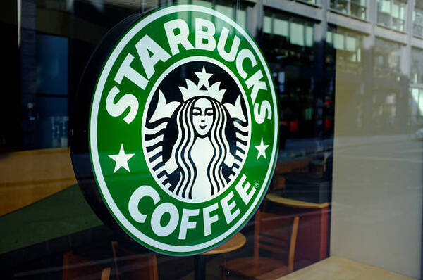 Starbucks mantiene su objetivo de llegar a 9.000 locales en China para 2025 - Revista PLUS