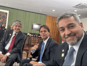 Abdo participa en reunión de presidentes de Sudamérica en busca de la integración regional · Radio Monumental 1080 AM