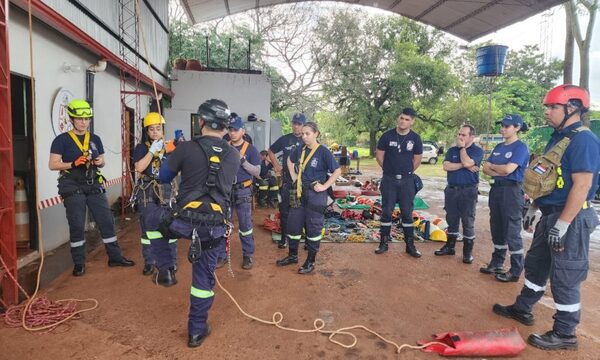 Bomberos cierran su cuartel en Hernandarias ante incumplimiento de Nelson Cano en Hernandarias