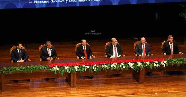 La Nación / Varios senadores de la oposición ausentes en el acto oficial de proclamación del TSJE