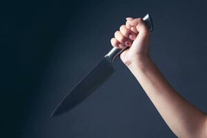 Alumno apuñala y mata a su directora en Guairá