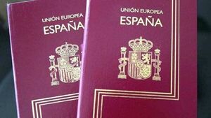 Madre podrá actualizar los documentos de su hijo español