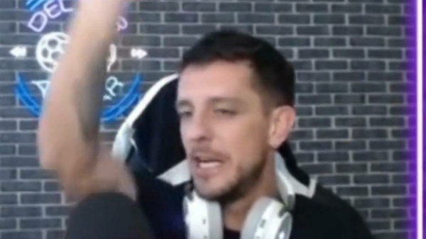 El cántico de Ale Silva que se hizo viral: "Jugadores, por culpa de la noche..."