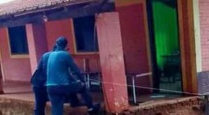 DETIENEN AL ALUMNO SEÑALADO COMO EL QUE MATÓ A SU MAESTRA