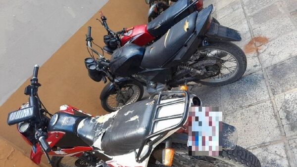 Detienen a pareja de presuntos robamotos en Lambaré