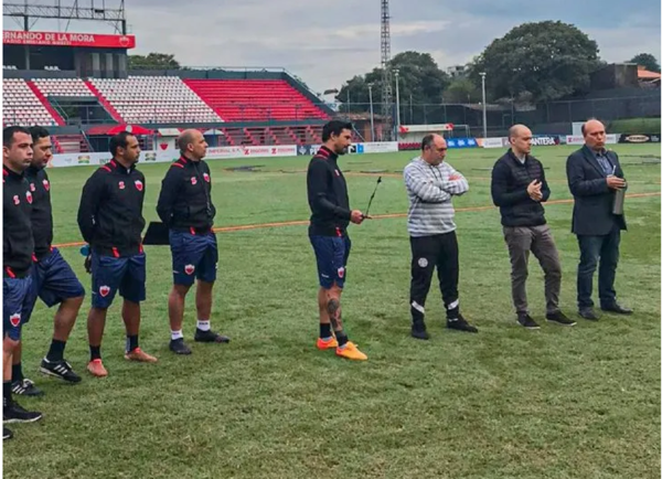 ¡A la Intermedia! Juan Manuel Salgueiro es el nuevo DT del club Fernando de la Mora
