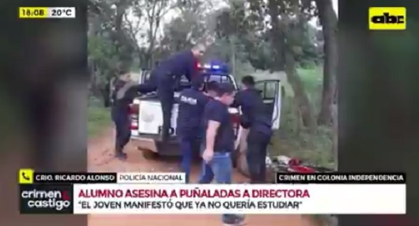 Policía narra versión brindada por estudiante acusado de matar a docente