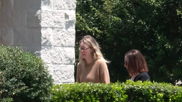 Fundadora de Theranos entra en prisión de Texas para cumplir 11 años de cárcel