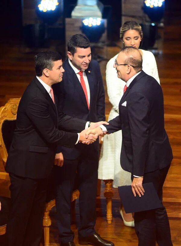 Cartistas dicen que acatarán decisión judicial sobre Erico Galeano - Política - ABC Color