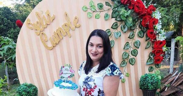 La Nación / Estudiante apuñaló y mató a directora en plena clase