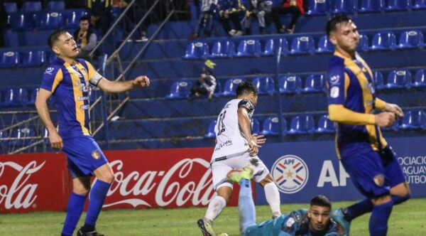 Tacuary extiende el mal momento de Luqueño - Oasis FM 94.3