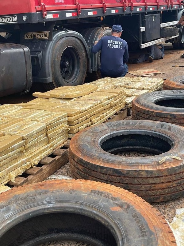 Constantes incautaciones de drogas en Brasil reflejan inutilidad de SENAD y Antinarcóticos - La Clave