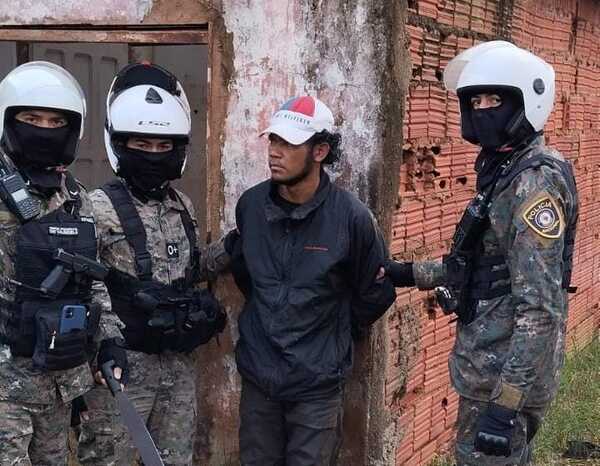 Grupo Puma deteniene al supuesto malviviente que ingresó a la vivienda de un fiscal - Oasis FM 94.3