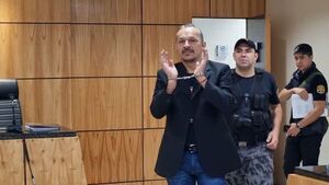 Mbururu dice ser inocente y busca usar fueros como senador electo
