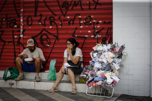 La tasa de desempleo en Brasil subió al 8,5 % en abril - MarketData