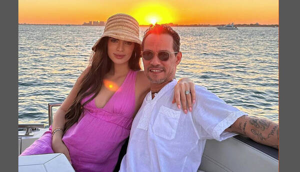 Nadia le hace escuchar música a su beibi, pero no la de Marc Anthony