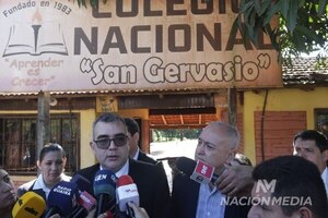 Diario HOY | Alumna encara a ministro y le muestra la penosa realidad: "Ivai la ore colegio"