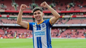 [VIDEO] ¡Enciso contó cómo hizo su primera infracción de tránsito en Inglaterra!