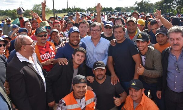 Director de Yacyretá se reunió con representantes de los obreros paraguayos de Aña Cuá