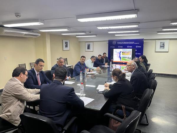 Analizaron situación del río Pilcomayo en la zona de la desembocadura de Nanawa