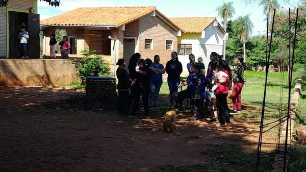 Asaltan a docente en su propia sala de clases en escuela de J. Augusto Saldívar - Policiales - ABC Color