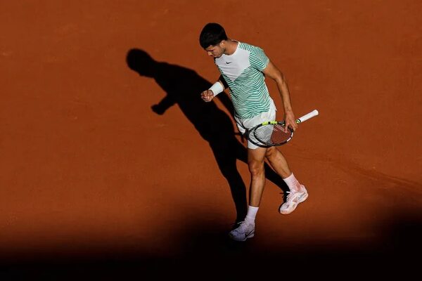 Alcaraz tira de consistencia ante Daniel y se cita con Shapovalov - Tenis - ABC Color