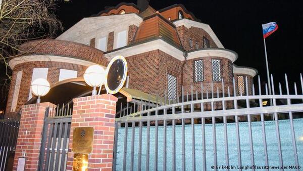 Alemania cierra cuatro consulados rusos en su territorio