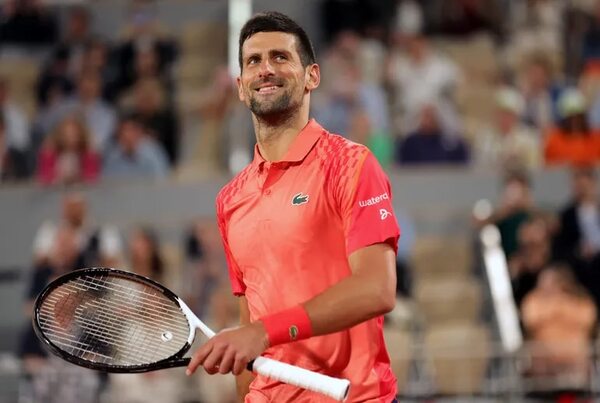 Djokovic fulmina a Fucsovics y se cita con Davidovich en tercera ronda - Tenis - ABC Color