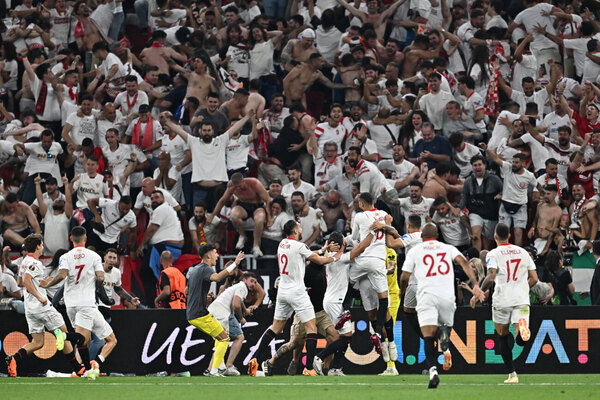 Versus / Sevilla derrota a la Roma en los penales y conquista su séptima Europa League