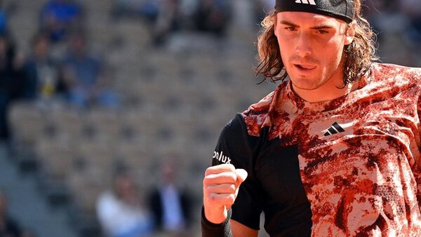Stefanos Tsitsipas logra su vigésimo triunfo en París