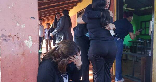 La Nación / Docentes repudian crimen y exigen protección al MEC
