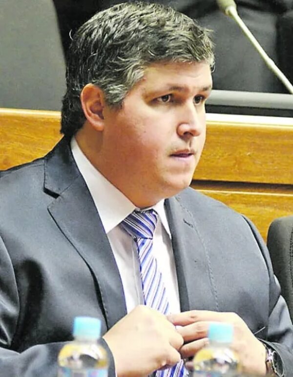 Temen que denuncia contra Esteban Samaniego prescriba - Política - ABC Color