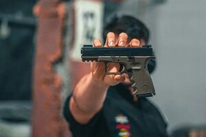 Fiscalía imputa a un policía por cambiar pistola en un asesinato - Noticiero Paraguay