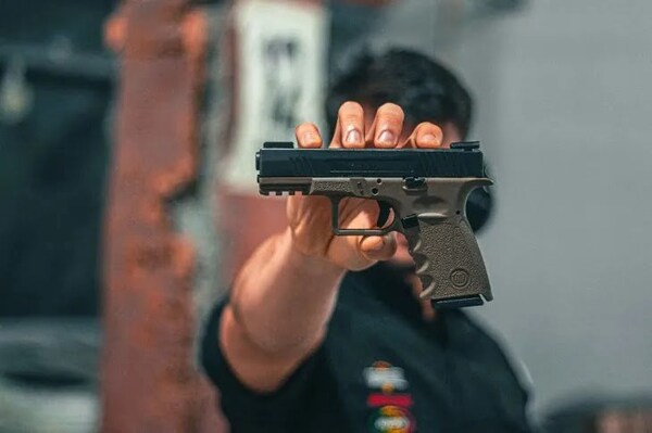 Fiscalía imputa a un policía por cambiar pistola en un asesinato - Noticiero Paraguay