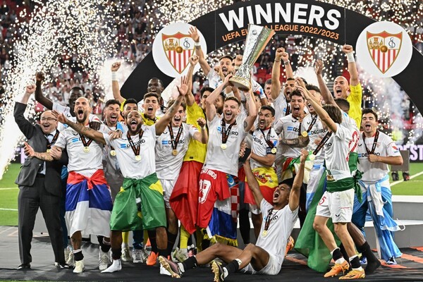 ¡Otra vez campeón! Sevilla extiende su idilio con la Europa League - Radio Imperio