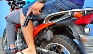 J. Augusto Saldívar: Un hombre es asesinado de ocho disparos - trece