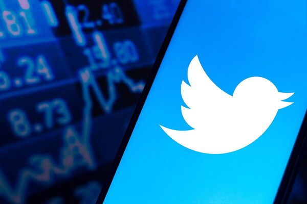 El valor de Twitter cayó casi un 70% | OnLivePy