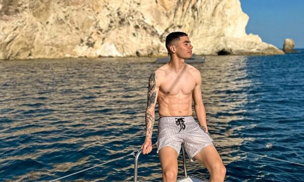 Almirón disfruta de sus vacaciones de lujo