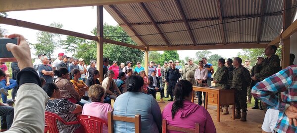 Autoridades Policiales y familias rurales coordinan tareas para fortalecer seguridad ciudadana en San Pedro - .::RADIO NACIONAL::.