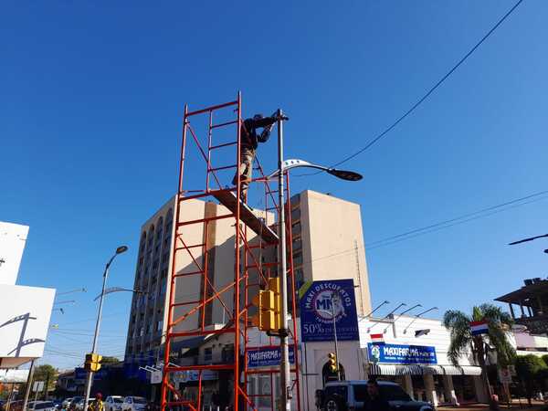 El microcentro de Encarnación se ilumina con tecnología LED