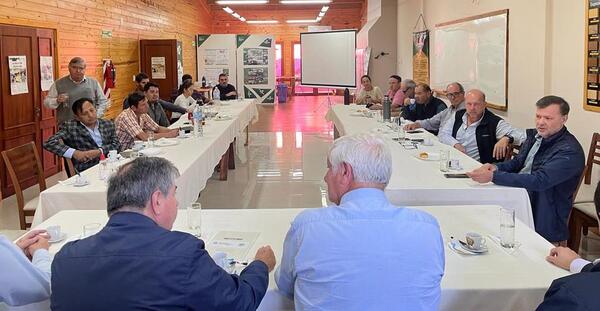 Impulsan convenio para intercambio comercial y tecnológico de la madera con la provincia de Misiones, Argentina