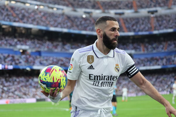Versus / Karim Benzema habló de su futuro