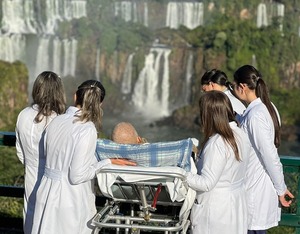 Brasil: paciente con cáncer cumplió el deseo de conocer las cataratas del Iguazú - Unicanal